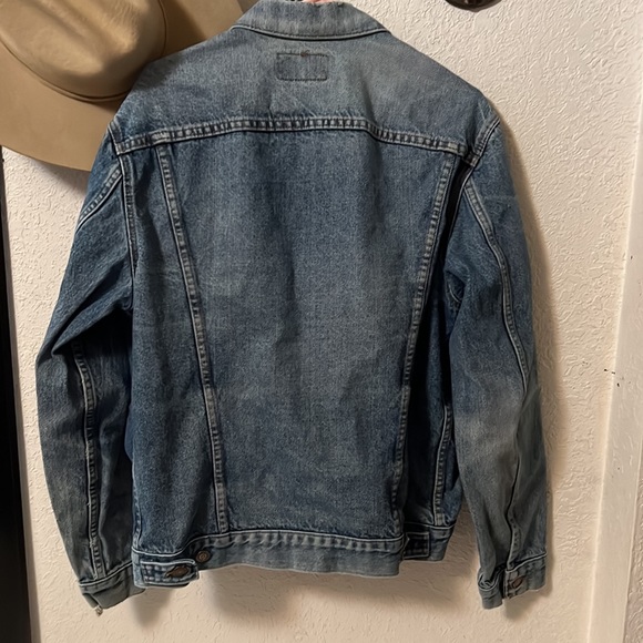 Levi Jean Jacket - Picture 2 of 5